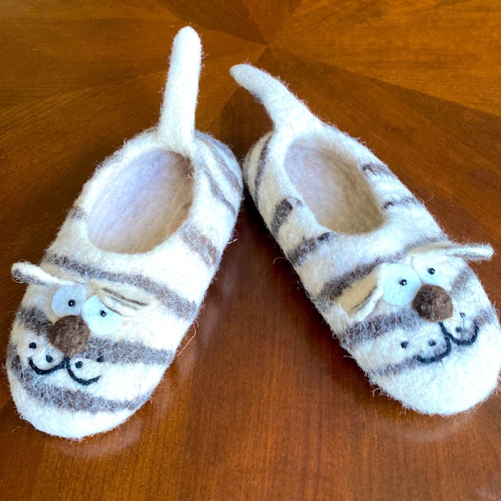 Indoor White Cat Shoes